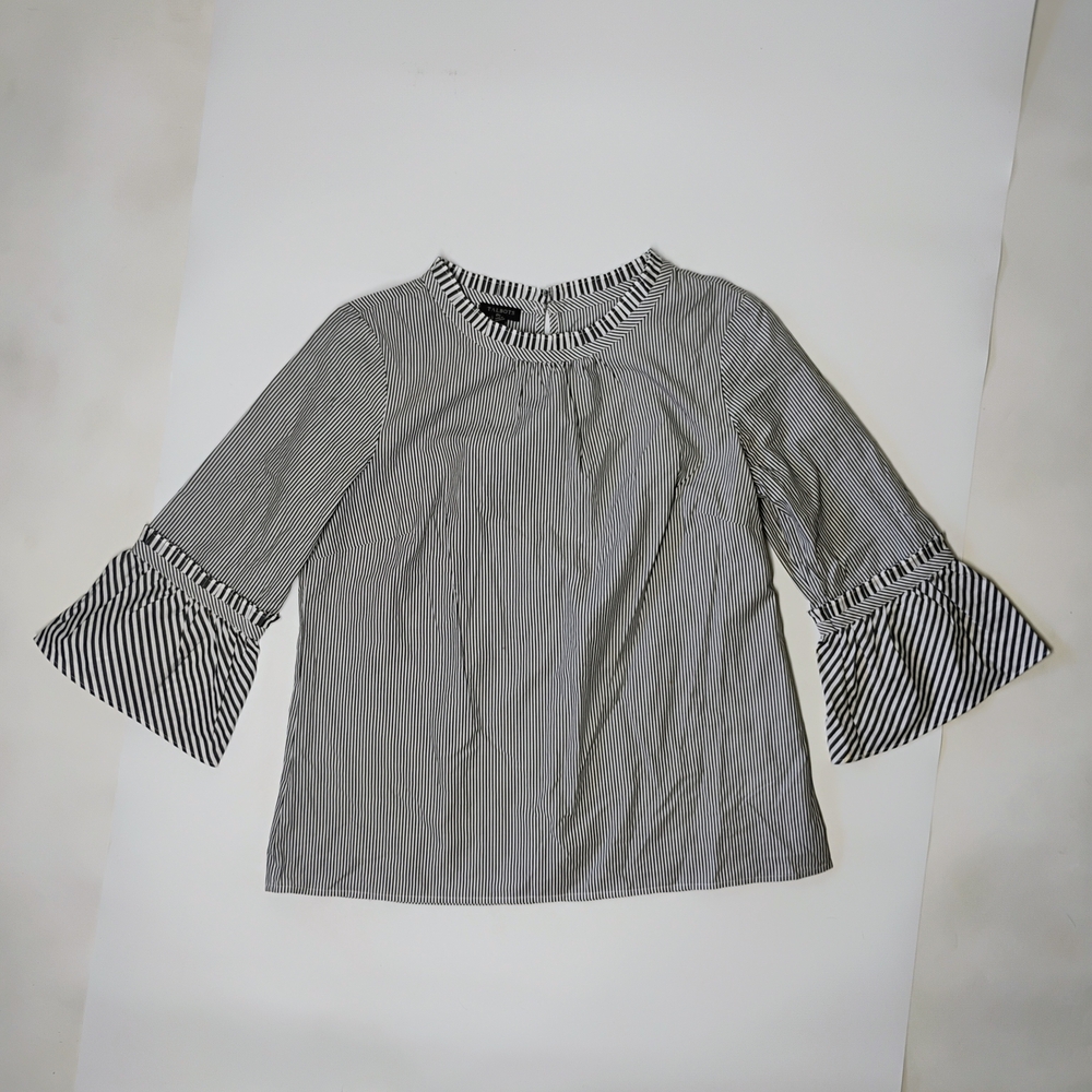 Talbots Size MP Black and White Striped 3/4 Bell-Sleeve Blouse Ruffle Neck